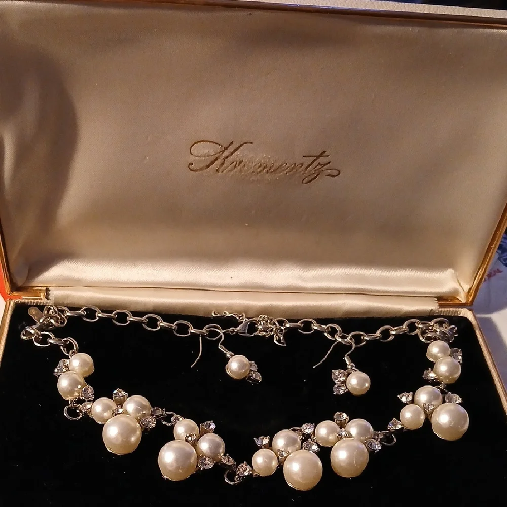 Krementz Ivory Faux Pearl and Rhinestone Necklace Set - Picture 1 of 4